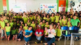 Imagem conta com alunos, professores e palestrantes do Projeto na escola da 306 Norte